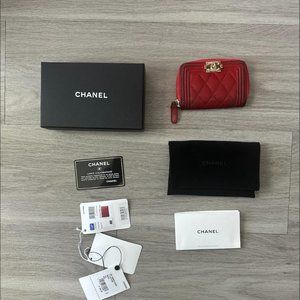 Chanel Quilted Zip Coin Purse in Red.